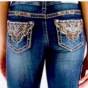 WESTERN RHINESTONE AND EMBROIDERY EMBELLISHED MID RISE BOOTCUT JEANS